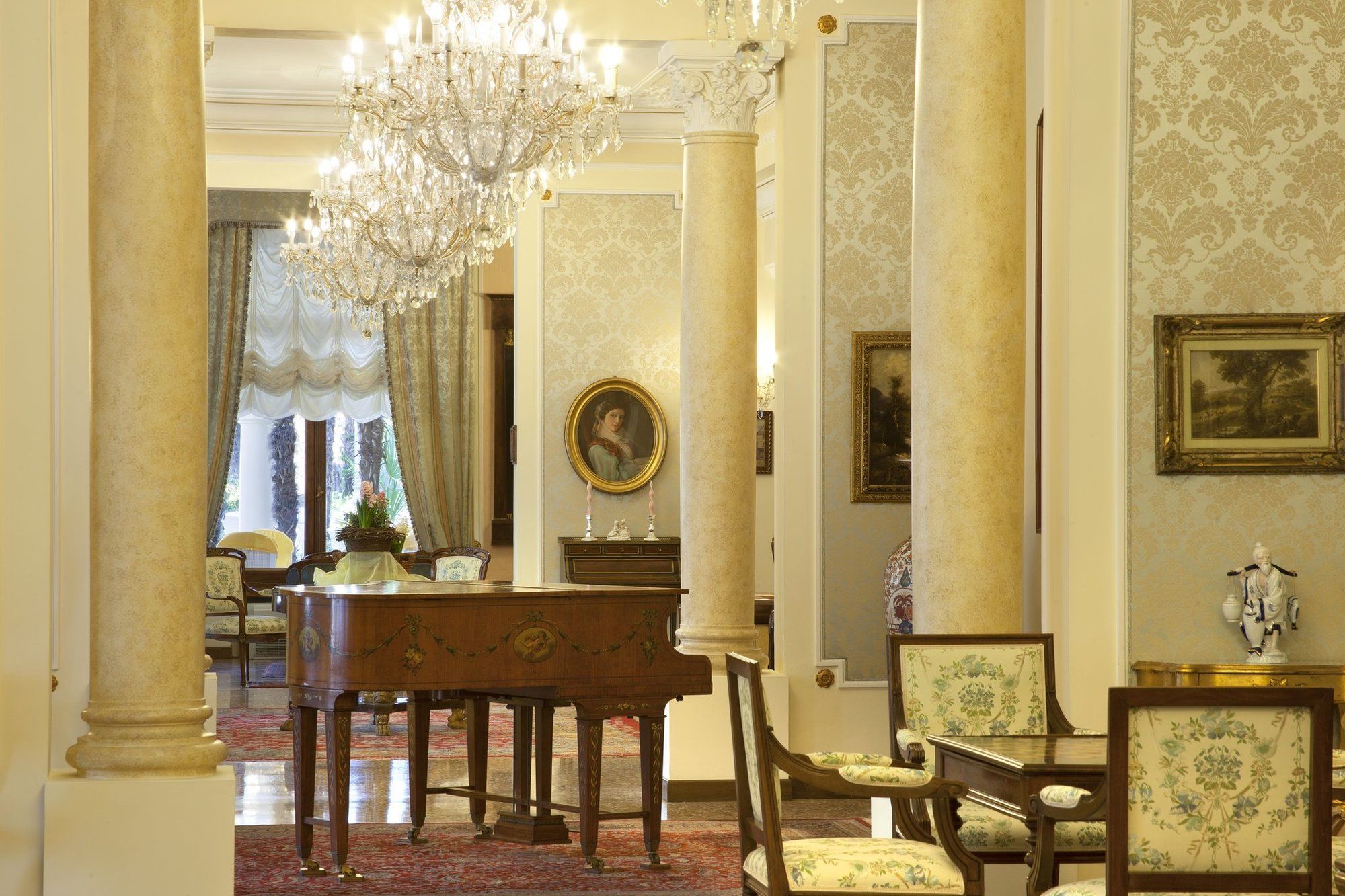 Grand Hotel Trieste & Victoria Abano Terme Buitenkant foto The interior of the hotel